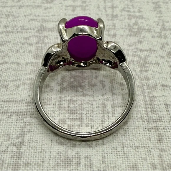 New Bold Oval Purple Statement Ring, Size 8 - Picture 4 of 5